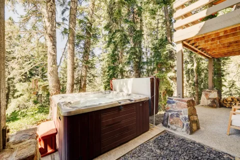Park City Airbnb private hot tub
